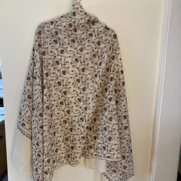 100% Pashmina Shawl - Hand Embroidered - Picture 4 of 4